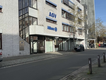 Zentrale Büro- und Praxisfläche in fußläufiger Entfernung zum Bahnhof., 26122 Oldenburg, Bürohaus