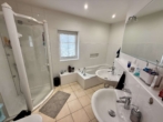 Bad en Suite - Exklusiver Wohntraum in ruhiger und zentraler Lage von Hude!