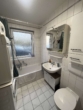 Badezimmer - Gepflegte (freiwerdende) 3-Zimmer-Erdgeschosswohnung mit Garten in Eversten!