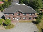 Hausansicht - Kapitalanleger aufgepasst! Junges 4-Parteien-Haus in ruhiger Lage.