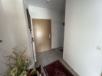 Flur WE 2 - Kapitalanleger aufgepasst! Junges 4-Parteien-Haus in ruhiger Lage.