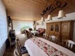 Wohnzimmer - Einfamilienhaus mit großem Grundstück und viel Potenzial in Achternmeer