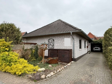 Solider Walmdachbungalow in ruhiger Wohnlage von Oldenburg (Osternburg), 26135 Oldenburg, Bungalow