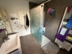 Badezimmer - Solider Walmdachbungalow in ruhiger Wohnlage von Oldenburg (Osternburg)