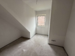 "kleines" Büro - NEUBAU! 2,5-Zimmer-Wohnung mit Balkon UND Garten.