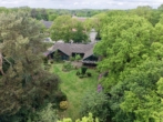 Hausansicht - Freistehendes Architektenhaus mit Indoor-Pool auf großzügigem Parkgrundstück