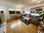Wohnzimmer - Gepflegte 3-Zimmer-Wohnung. Ideal gelegen in zweiter Reihe am Melkbrink!